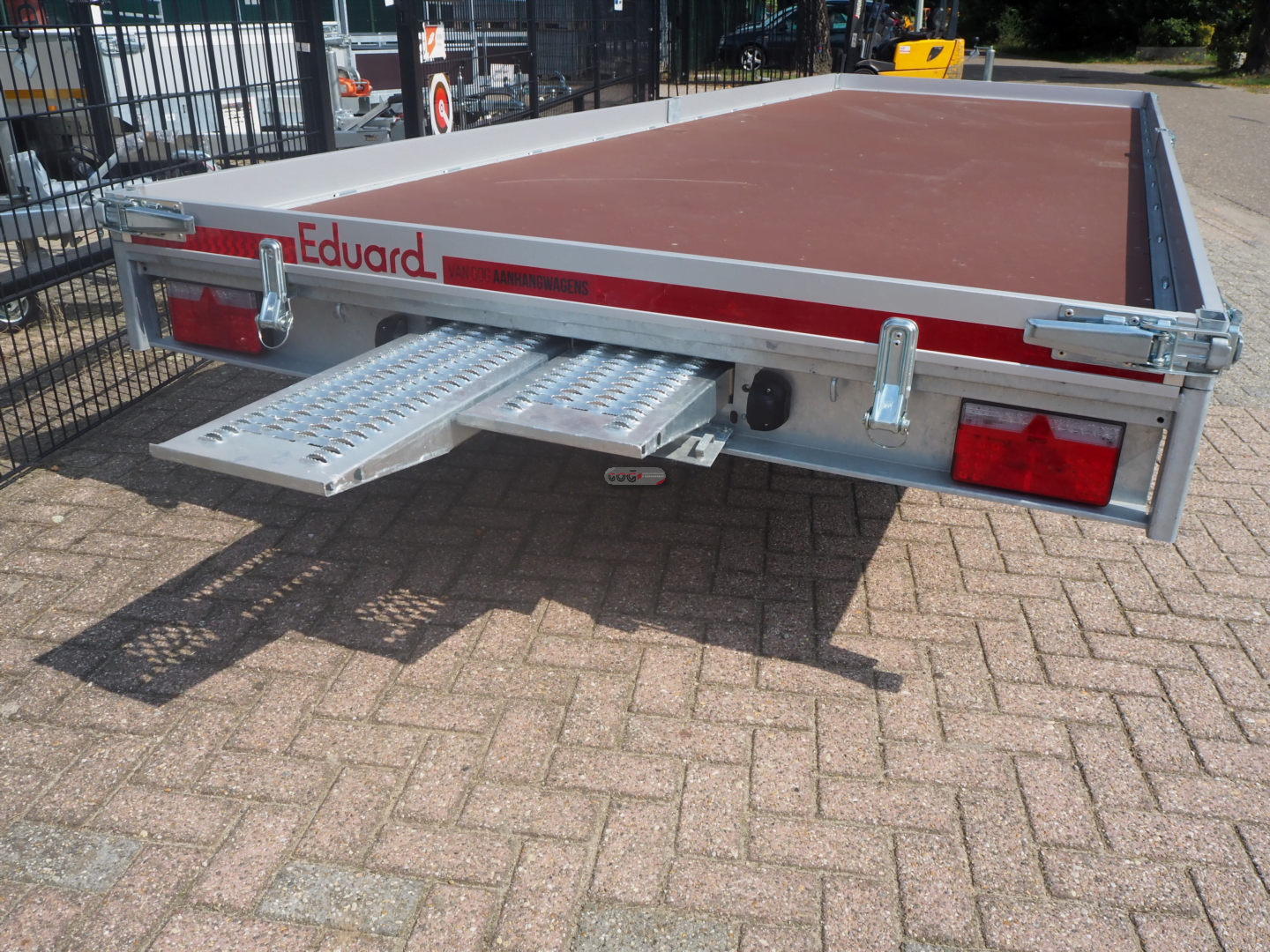 B-keuze Eduard plateauwagen 606x200 3500kg oprijplaten LED verlichting weerstandunit €5235 excl. 21%BTW voorraadnummer 76 (14)