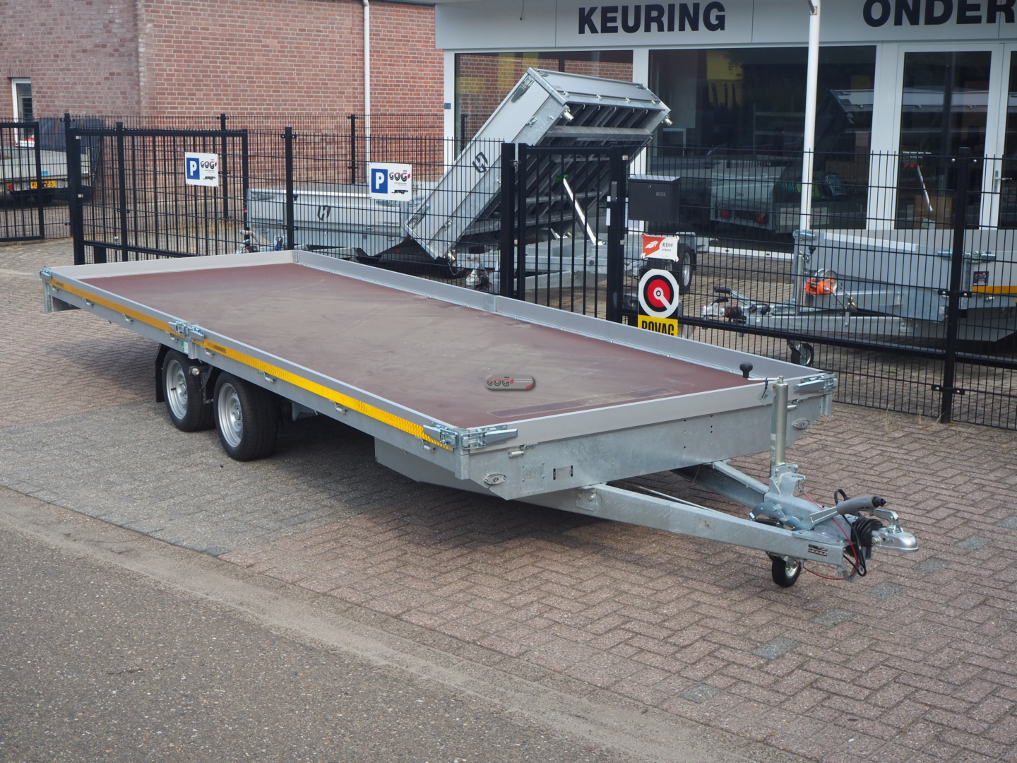 Eduard plateauwagen multitransporter 606x200 3500kg 63cm 10cm borden LED-verlichting incl. weerstandsunit €5235,- voorraadnummer 76 (12)