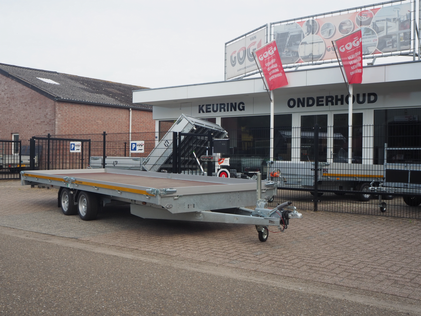 Eduard plateauwagen multitransporter 606x200 3500kg 63cm 10cm borden LED-verlichting incl. weerstandsunit €5235,- voorraadnummer 76 (13)