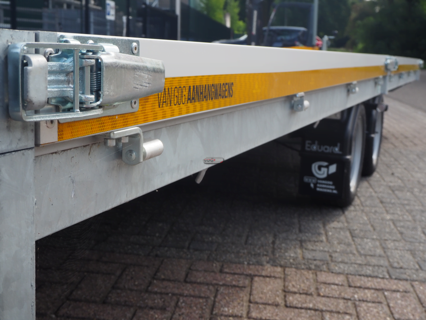 Eduard plateauwagen multitransporter 606x200 3500kg 63cm 10cm borden LED-verlichting incl. weerstandsunit €5235,- voorraadnummer 76 (9)