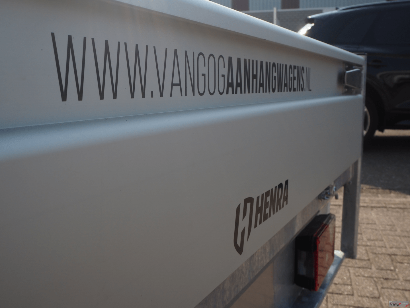 Henra plateauwagen 401x185 2700kg met sledes €2975,- voorraadnummer 12 (13)