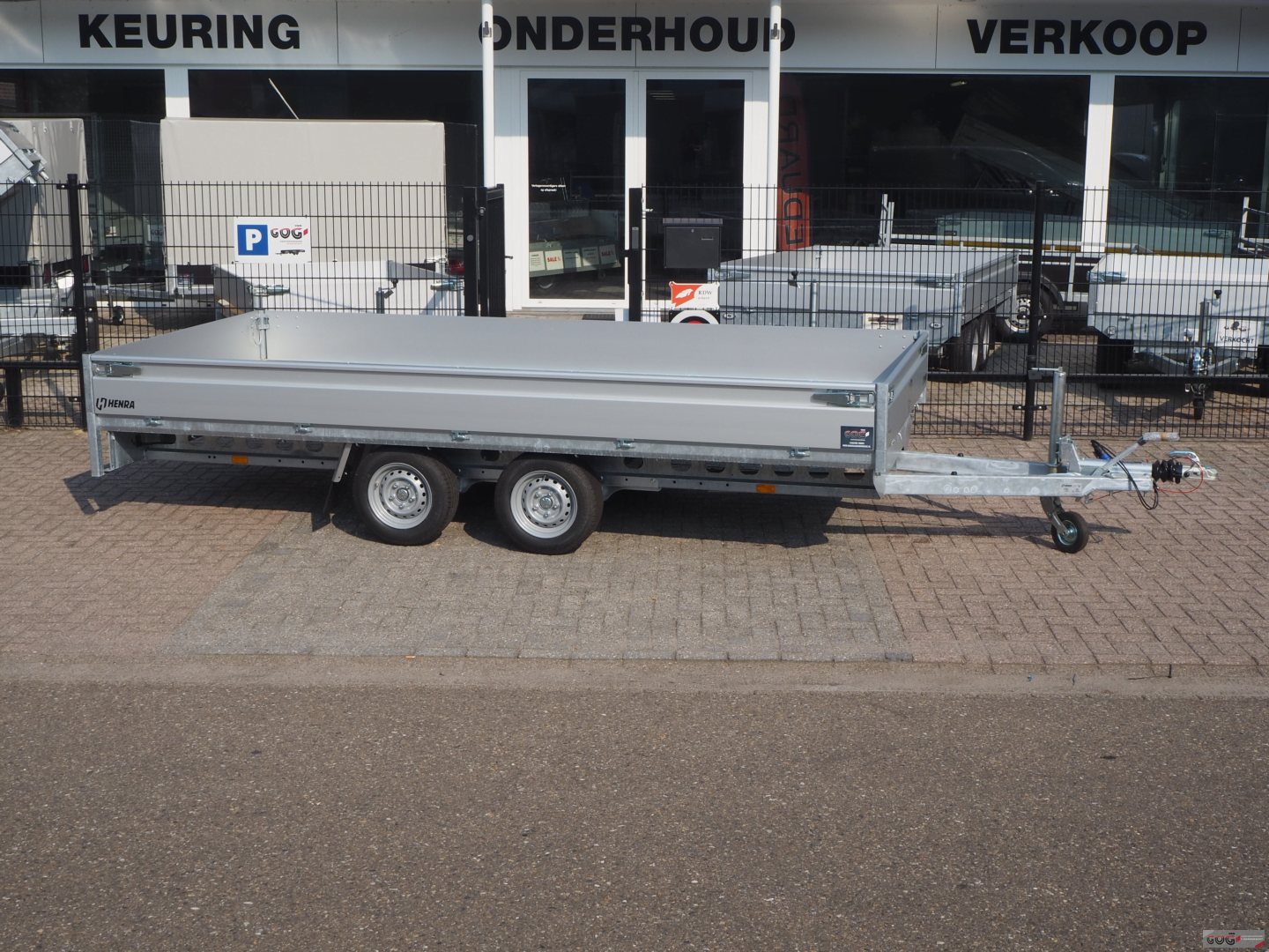 Henra plateauwagen 401x185 2700kg met sledes €2975,- voorraadnummer 12 (3)