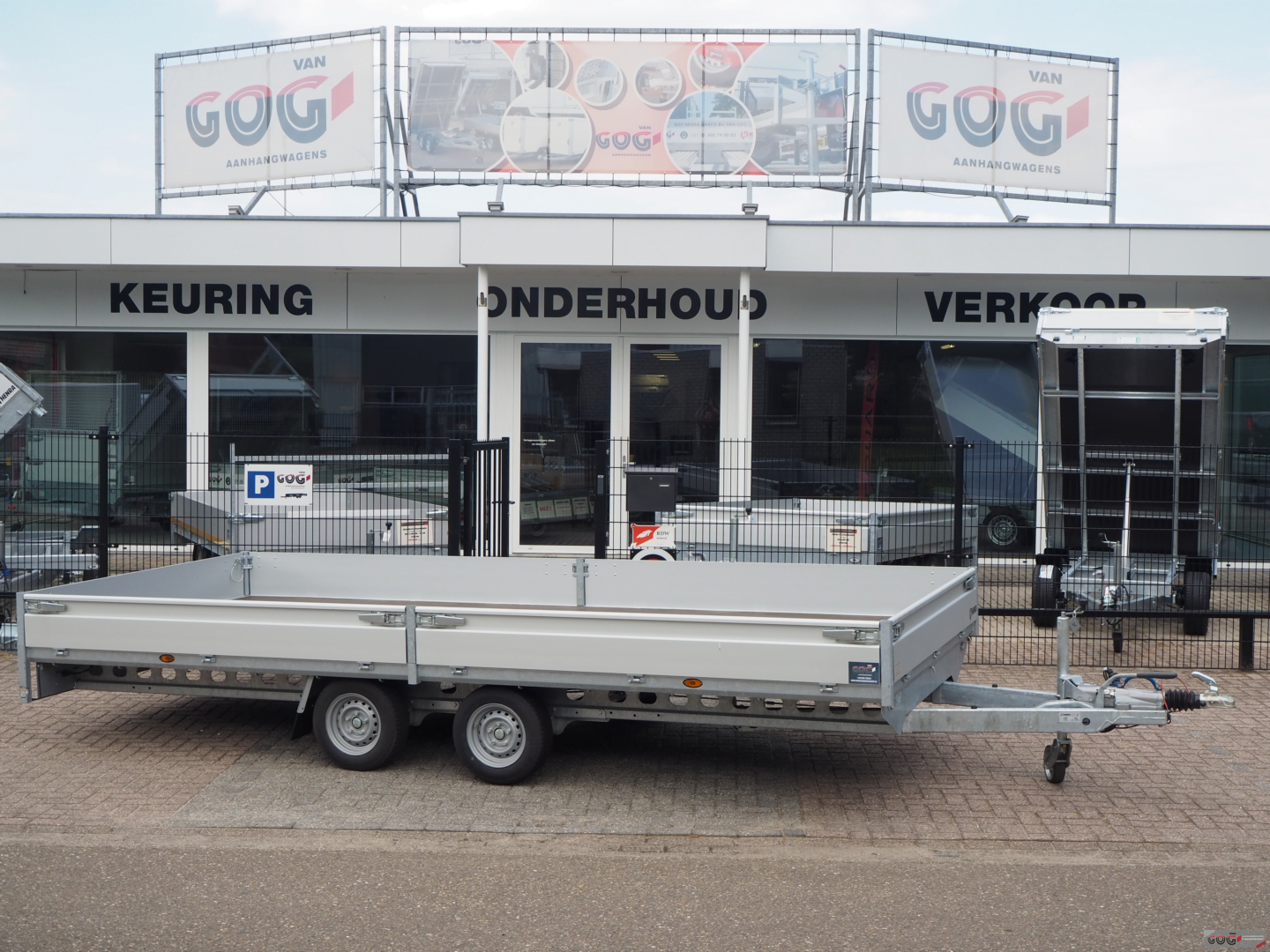 Henra plateauwagen 503x222 3500kg oprijplaatsledes Bkeuze €4310 voorraadnummer 25 (22) Henra plateauwagen 503x222 3500kg oprijplaatsledes
