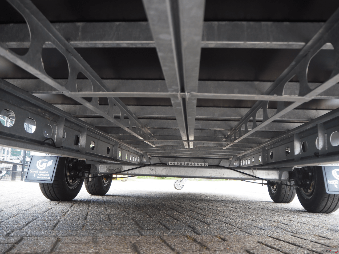 Henra plateauwagen 503x222 3500kg oprijplaatsledes Bkeuze €4310 voorraadnummer 25 (8)