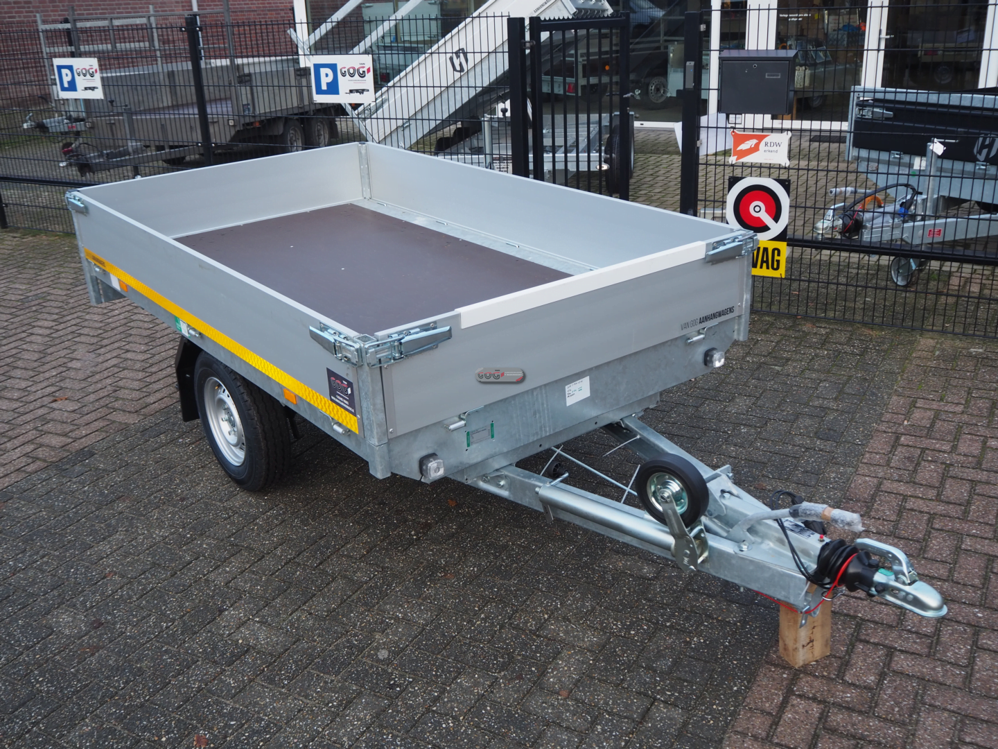 Eduard plateauwagen 256x150 1350kg 66cm b-keuze € 1500 excl. 21%BTW voorraadnummer 148 (7)