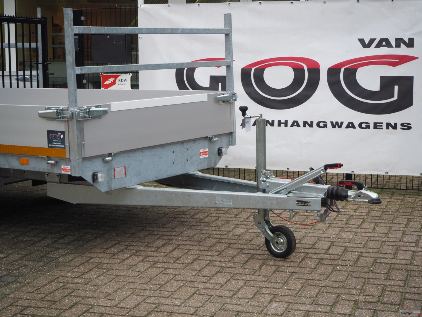 Eduard plateauwagen 310x160 1500kg lvh 63cm (12)