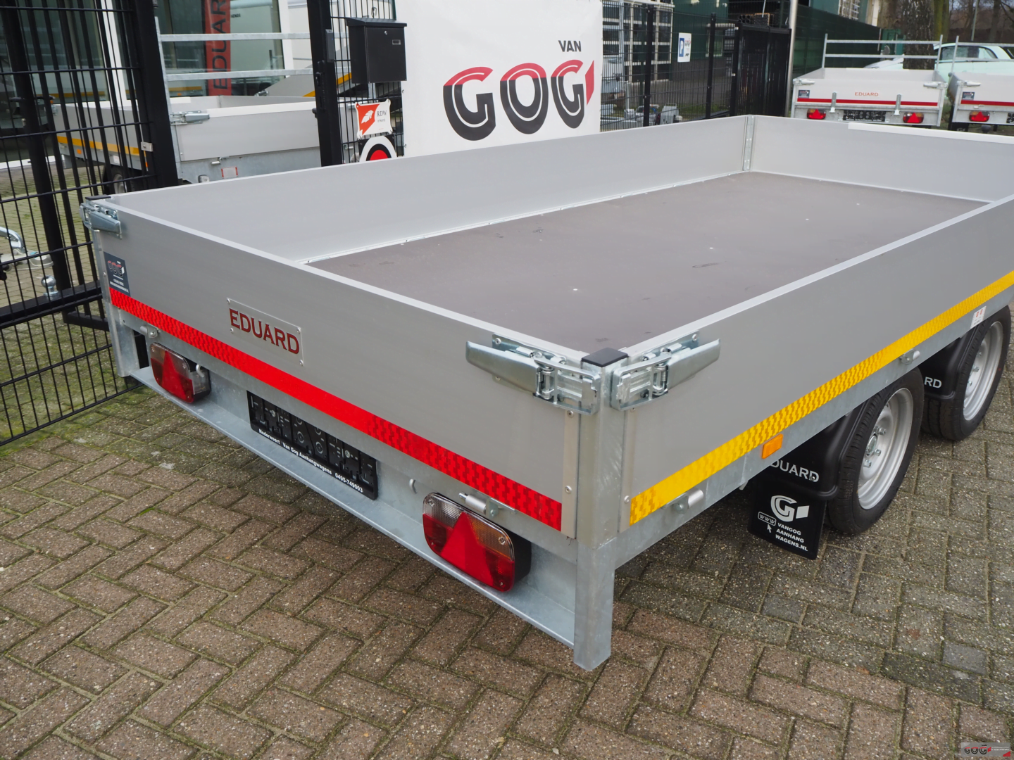 Eduard plateauwagen 356x180 2700kg lvh 63cm (11)