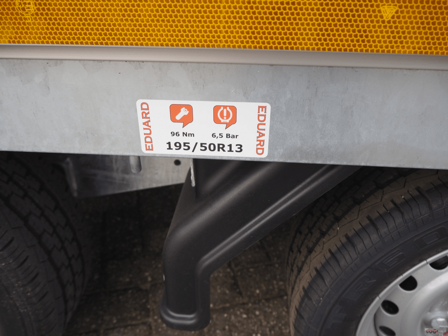Eduard plateauwagen 356x180 2700kg lvh 63cm (8)