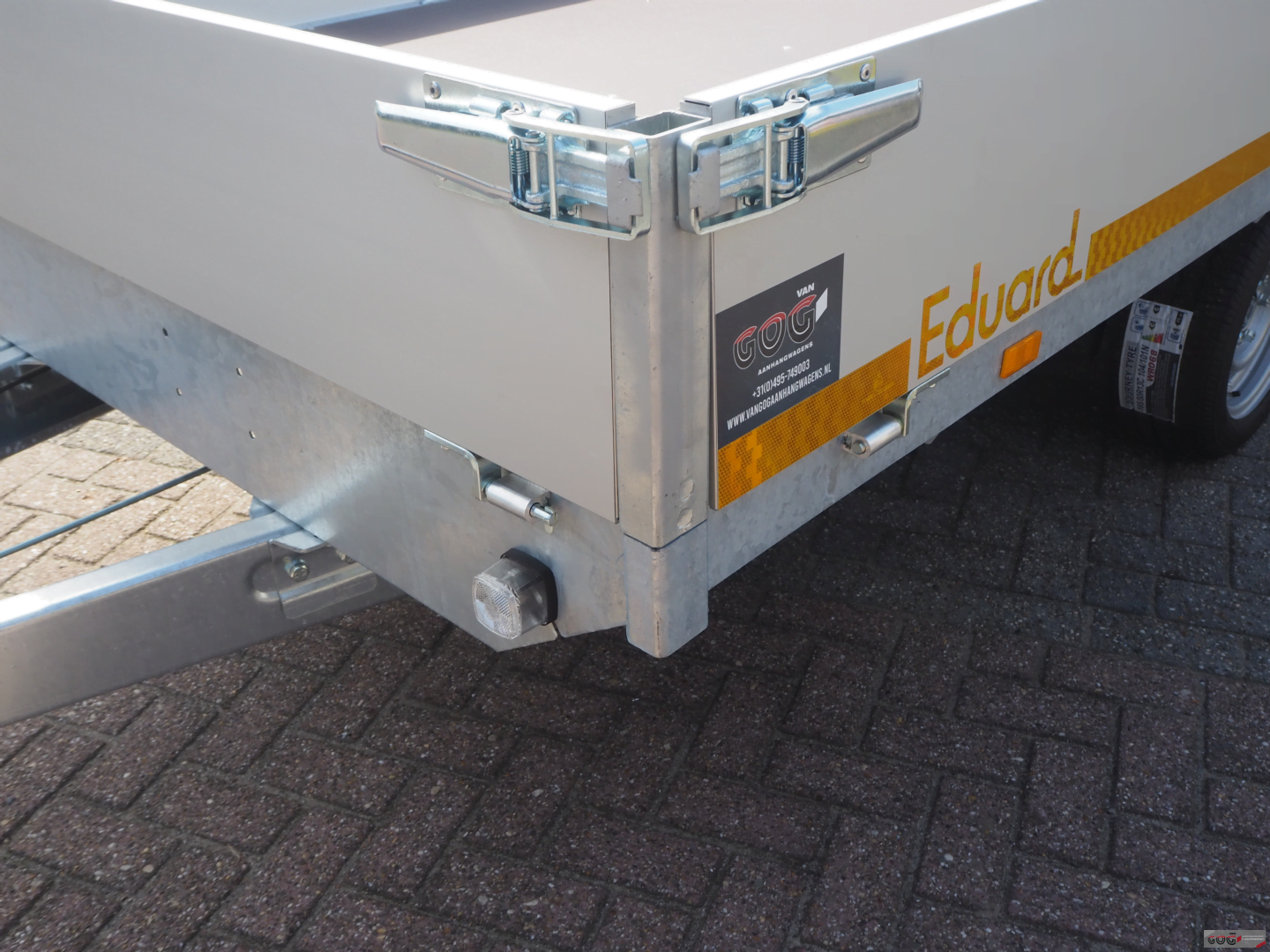 Eduard plateauwagen 406x180 2700kg lvh 63cm oprijplaten €2765 voorraadnummer 34 (18)