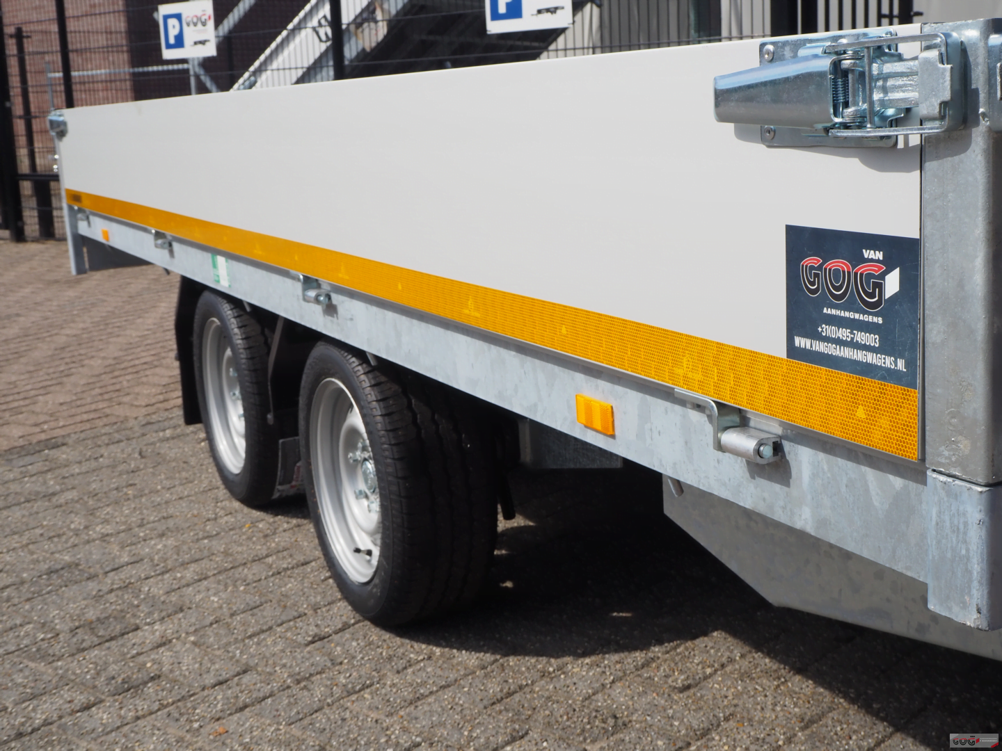 Eduard plateauwagen 406x180 2700kg lvh 63cm oprijplaten €2765 voorraadnummer 34 (7)