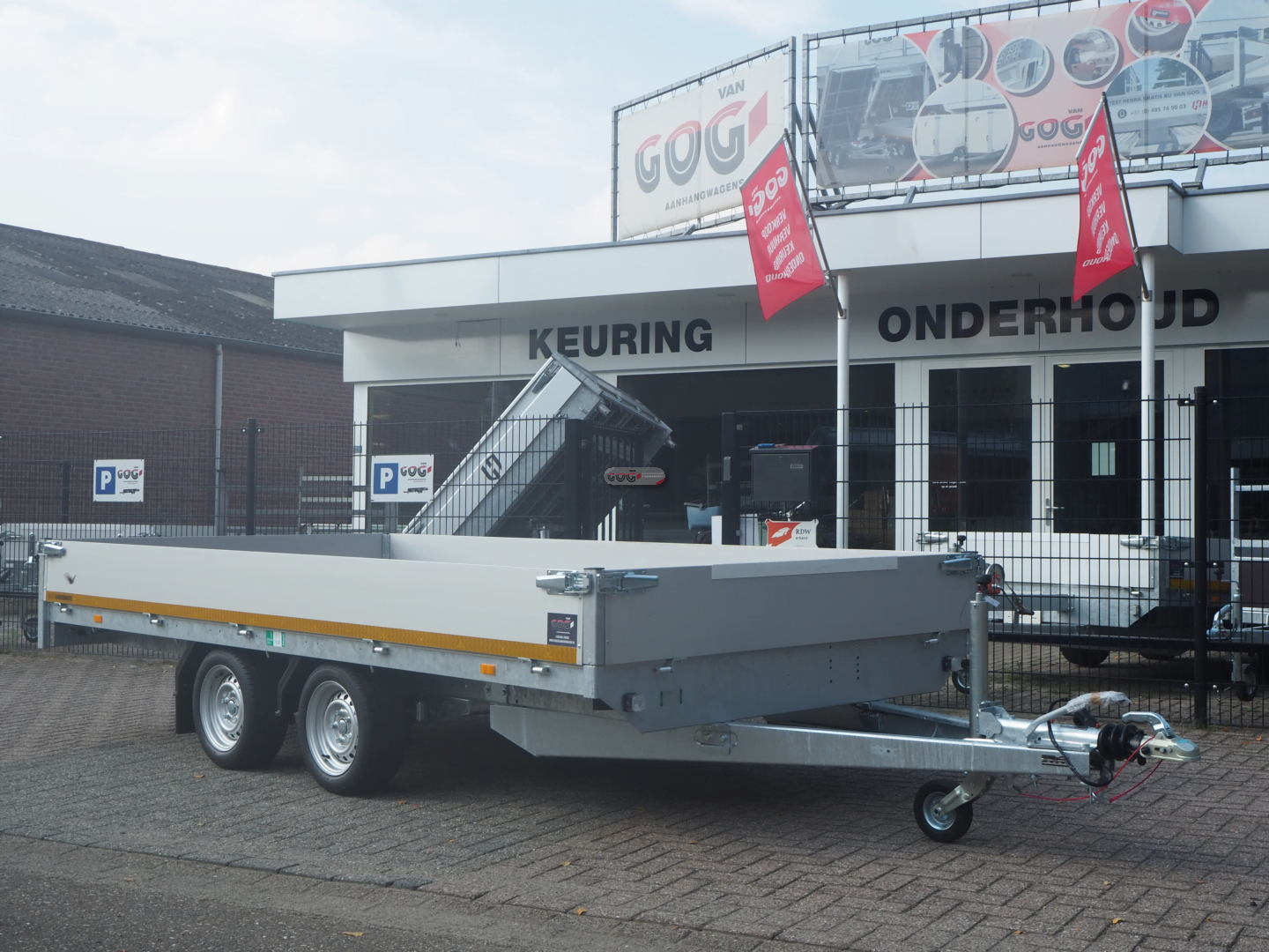 Eduard plateauwagen multitransporter 406x200 2700kg lvh 56cm oprijplaten €3420 voorraadnummer 111 (3)