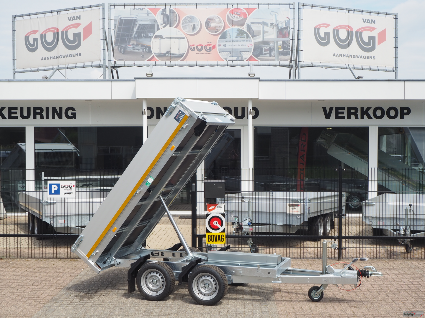 Eduard achterwaartse kipper 256x150 lvh 63 2000kg elektrische bediening €2865 voorraadnummer 30 (19)