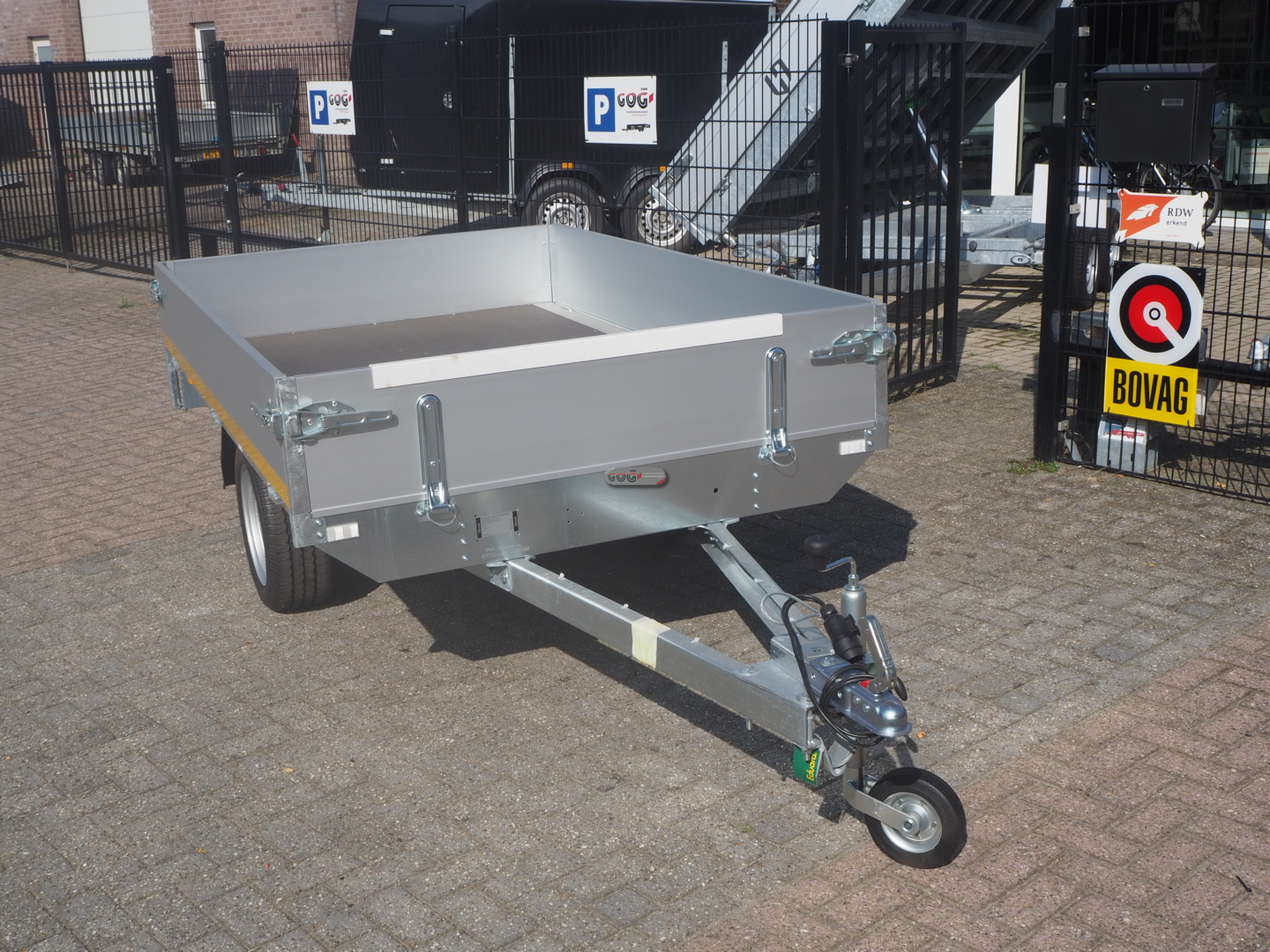 Eduard plateauwagen 230x145 750kg lvh 63cm enkelasser incl. neuswiel €1190,- excl. 21%BTW voorraadnummer 51 (6)