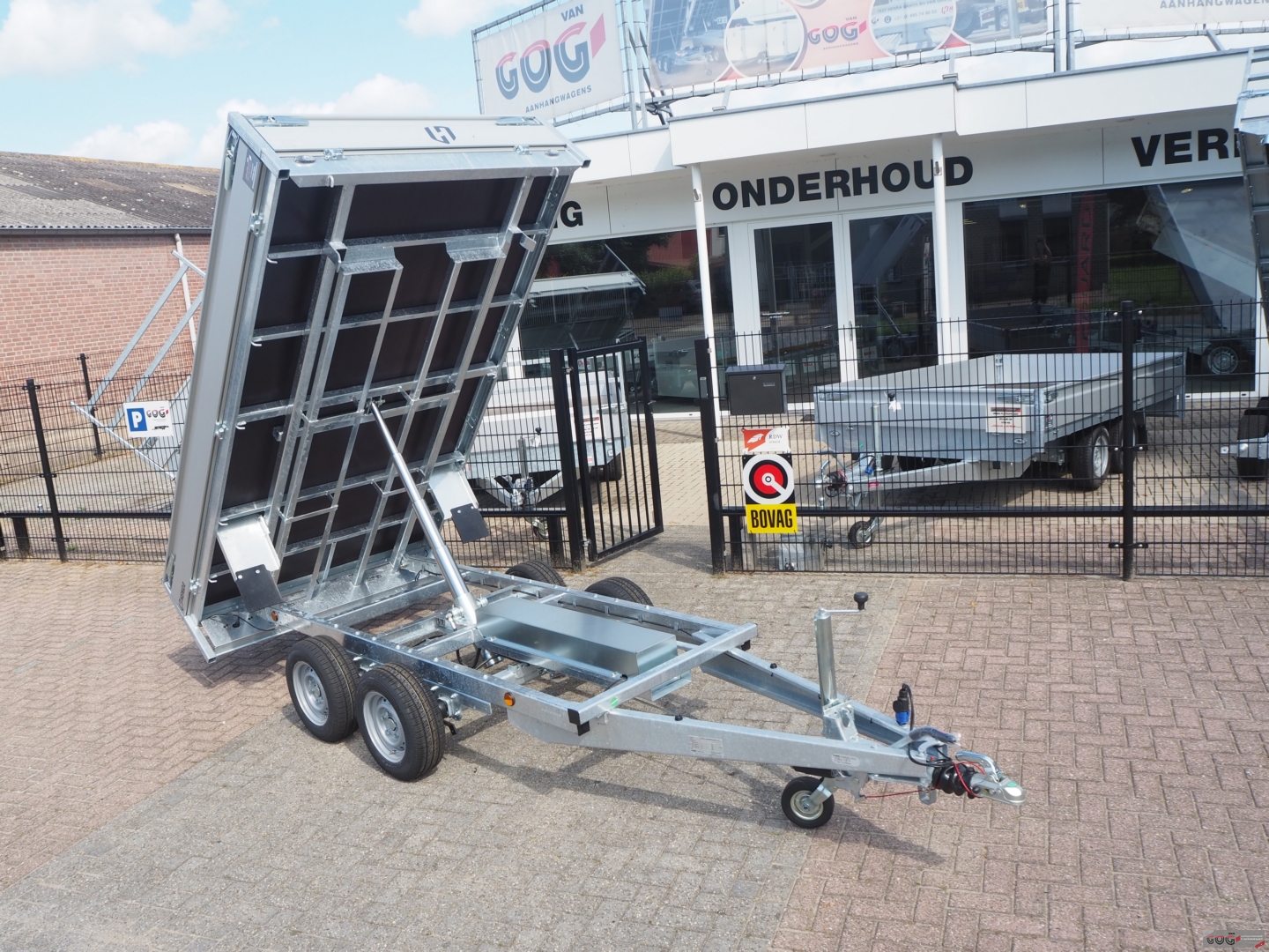 Henra achterwaartse kipper 301x165 2700kg elektrisch nieuw model €3985 voorraadnummer 1 (17)