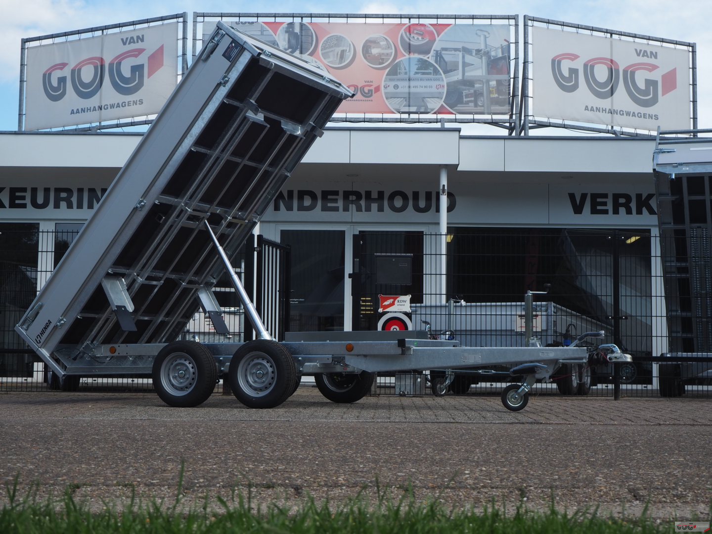 Henra achterwaartse kipper 301x165 2700kg elektrisch nieuw model €3985 voorraadnummer 1 (19)