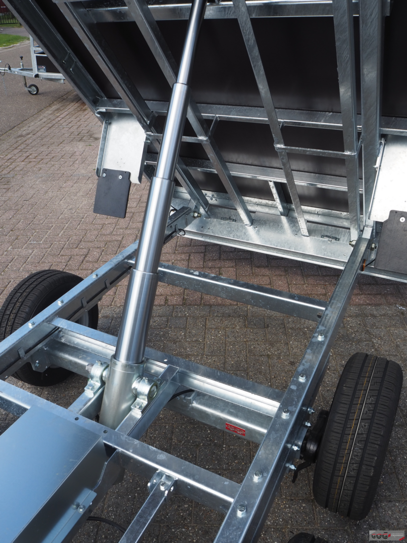 Henra achterwaartse kipper 301x165 2700kg elektrisch nieuw model €3985 voorraadnummer 1 (22)